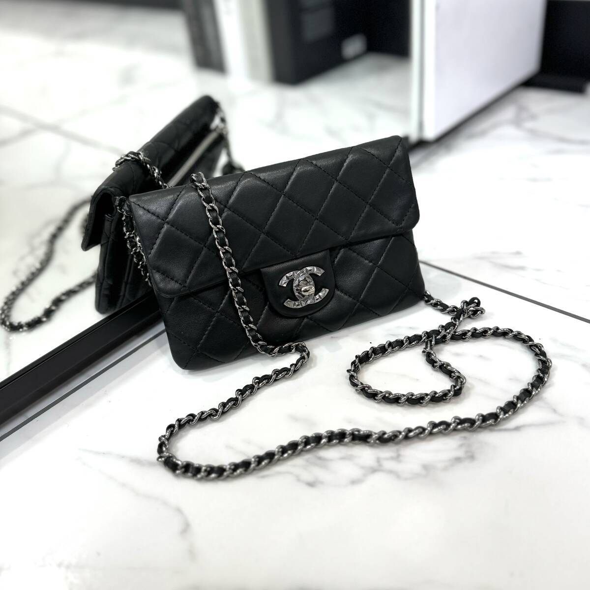 33459 CHANEL　シャネル　ラムスキン　マトラッセ　チェーンウォレット