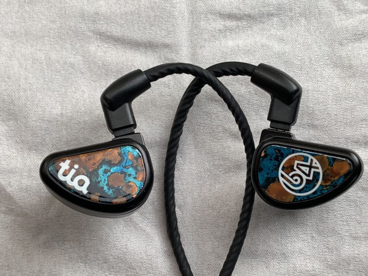 60000円 64AUDIO Tie Fourte Noir 限定発売品 ほぼ未使用 - その他 60000円 64AUDIO Tie Fourte Noir 限定発売品 ほぼ未使用 - その他