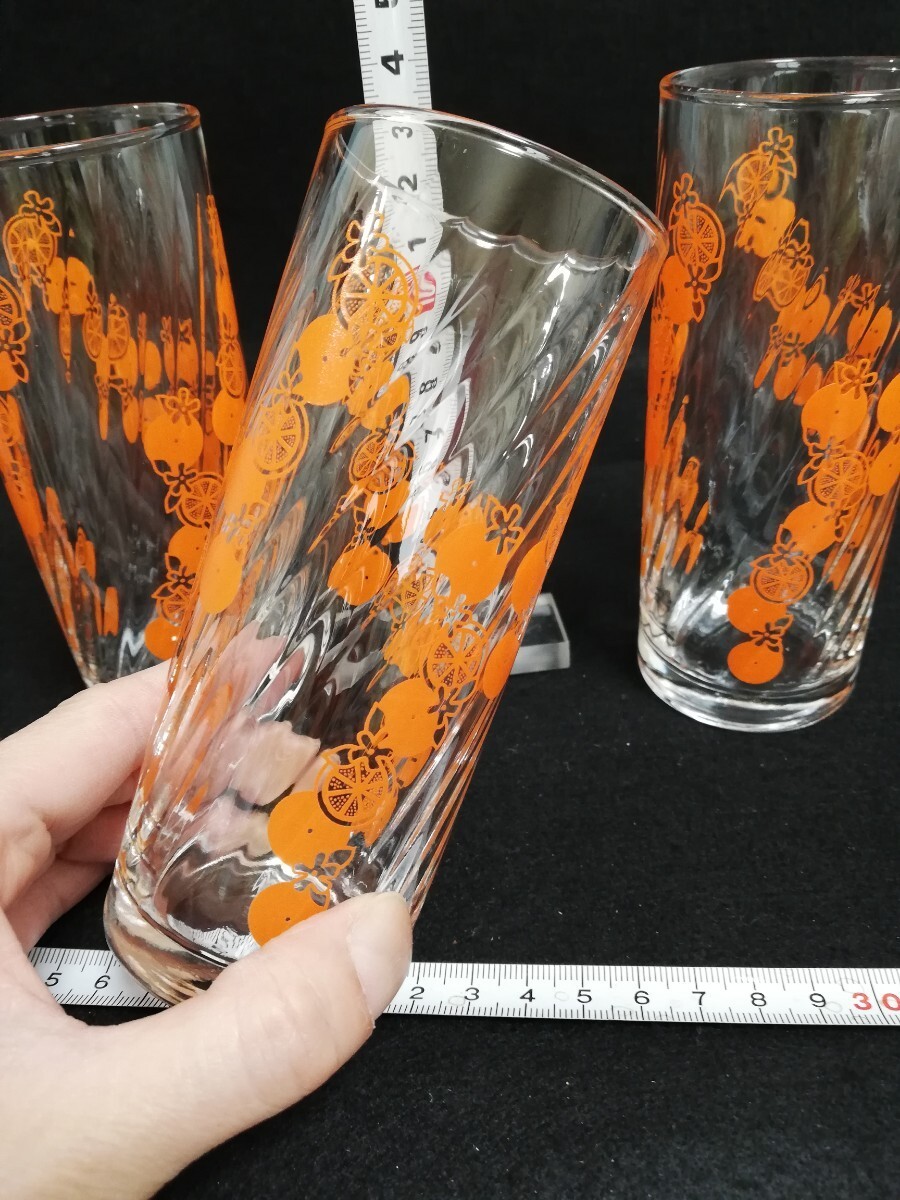 G392. 昭和レトロ レトロポップ タンブラーグラス グラス コップ オレンジ柄 3客/60の画像3