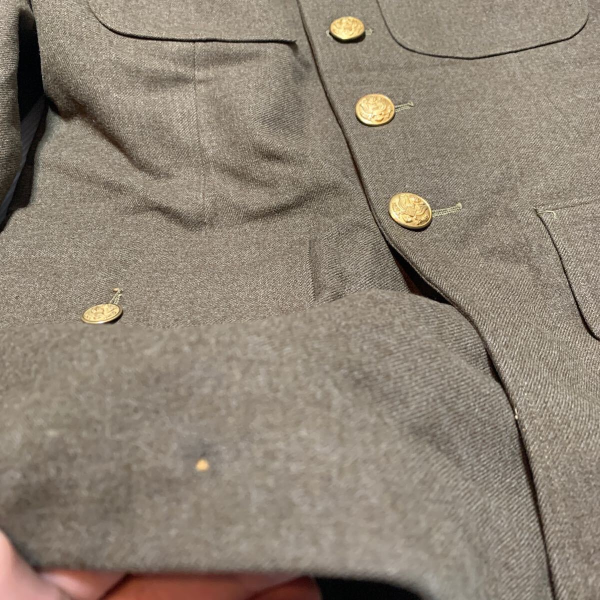 1940年代 米軍放出品 WW2 実物 アメリカ陸軍 サービスドレス ジャケット 制服 上着 35S バッジ付き 中古 第二次世界大戦の画像7