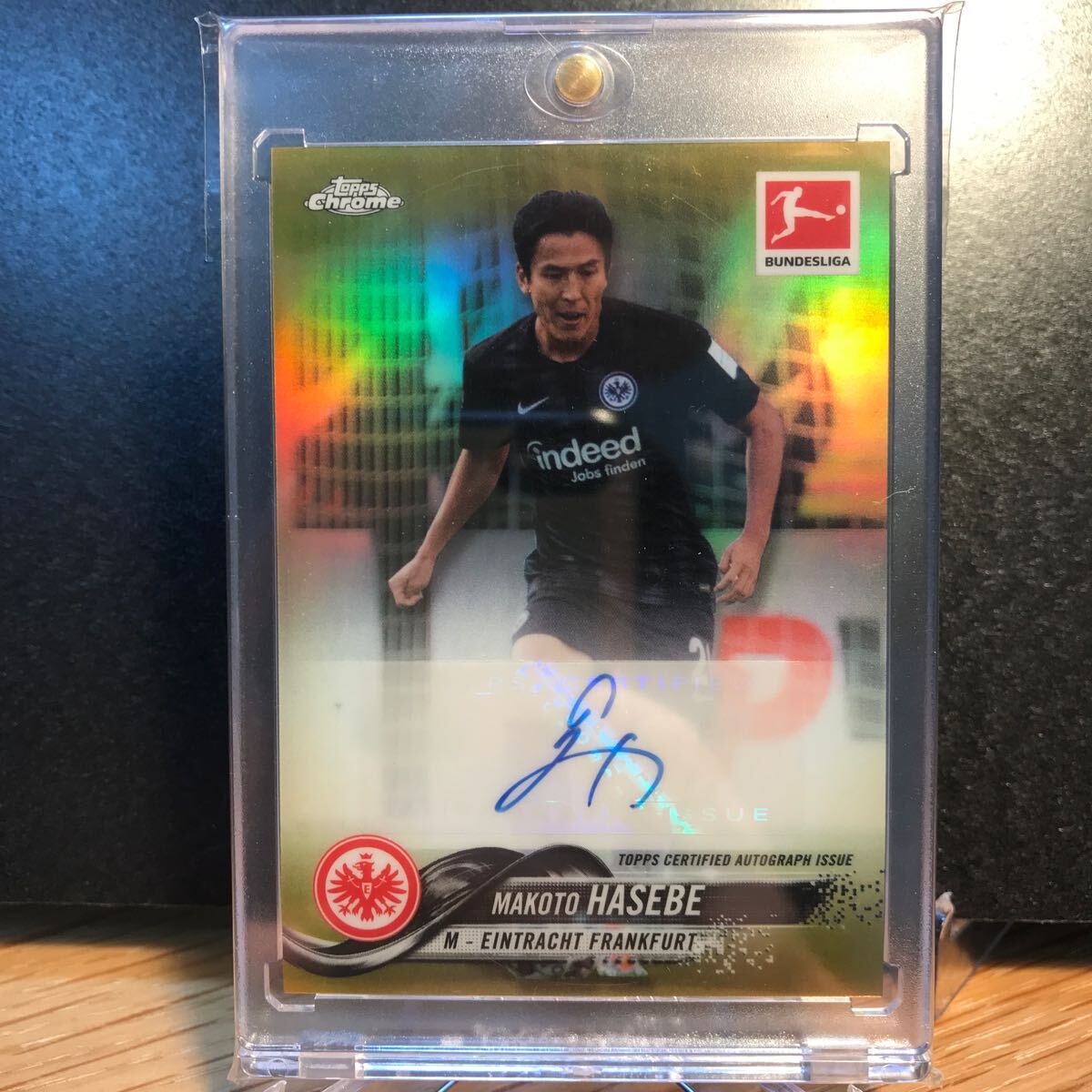 長谷部誠　50枚限定　直筆サインカード　Topps Chrome Bundesliga Soccer 2018 Autograph #21 Hasebe GOLD_画像1