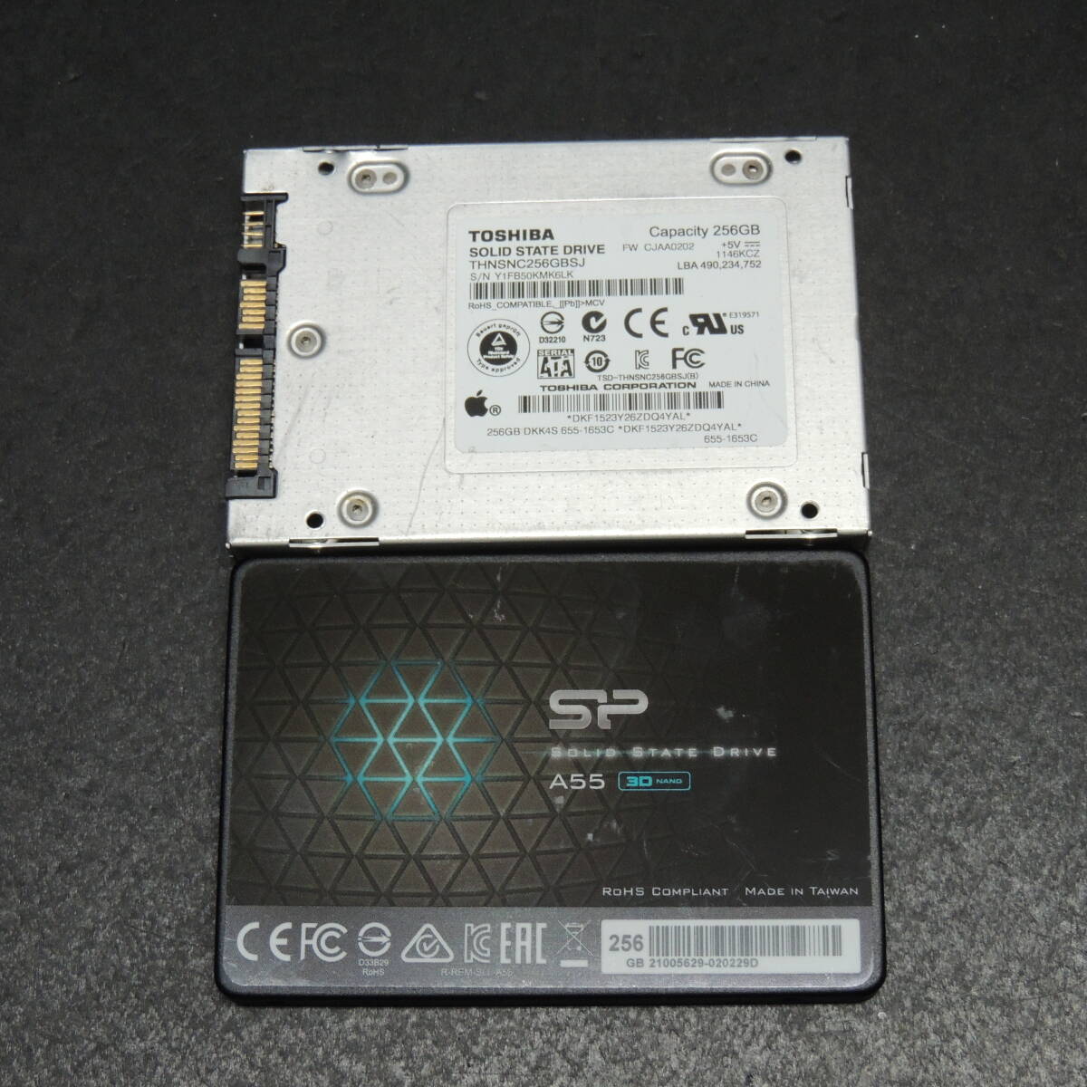 【2台まとめ売り/検品済み】SP SSD 256GB A55 / TOSHIBA SSD 256GB THNSNC256GBSJ (使用時間：248h/23287h) 管理:f-94_画像1