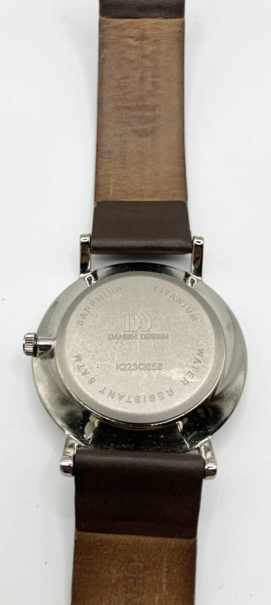 7700900-3【美品】DANISH DESIGN/稼働/良品/ダニッシュデザイン/QZ/IQ23Q858/チタン/ホワイト系文字盤/デイト/ローマン/メンズ腕時計の画像7