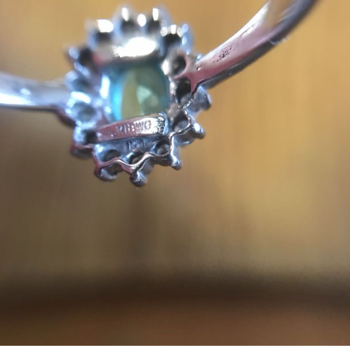 中央宝石研究所ソーティング付き　天然パライバトルマリンとダイヤモンドのリング