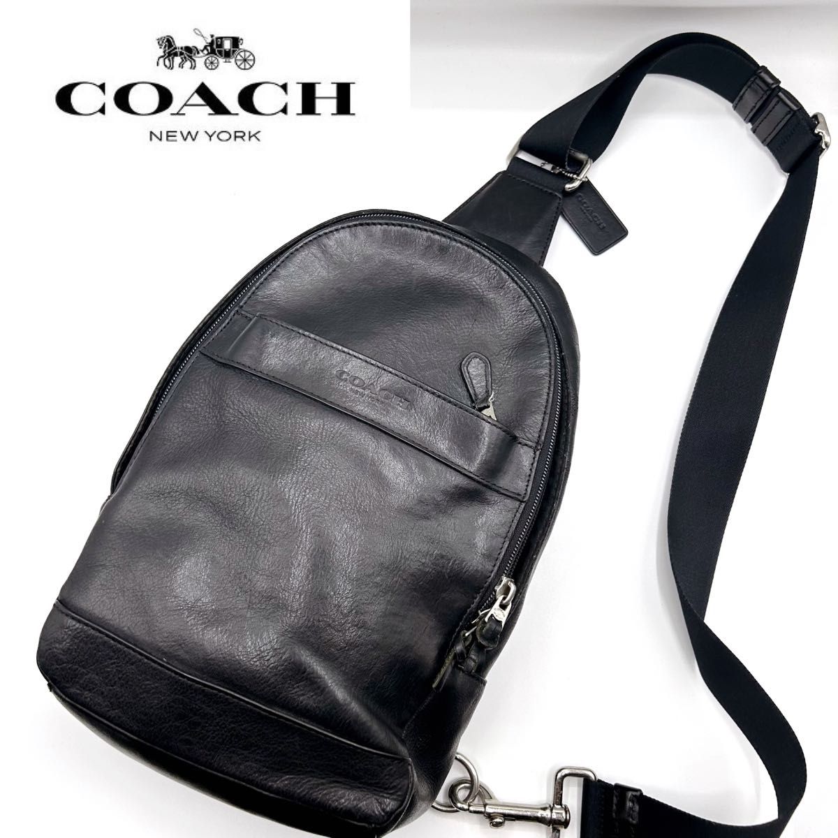 COACH コーチ ボディバッグ オールレザー メンズ ブラック 型押しロゴ 斜め掛け チャーム付き