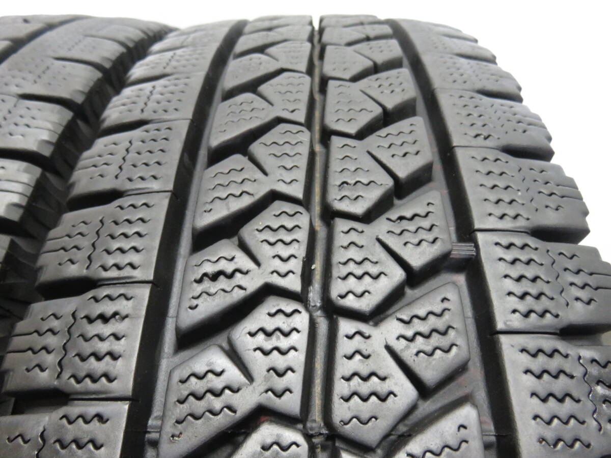 引取大歓迎！205/80R17.5 120/118L LT 冬2本　2022年製　ブリヂストン ブリザック　BRIDGESTONE BLIZZAK W979　XO1-12_画像3