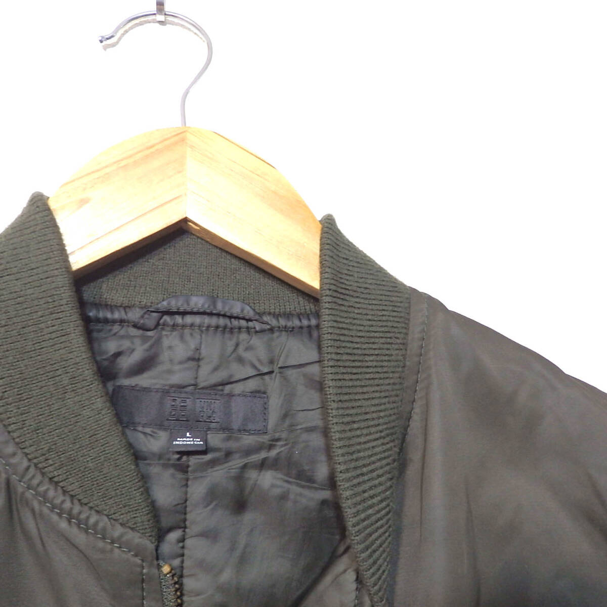 【送料無料】ユニクロ　MA-1ジャケット/レディース　Lサイズ　中綿入り　ナイロンジャケット