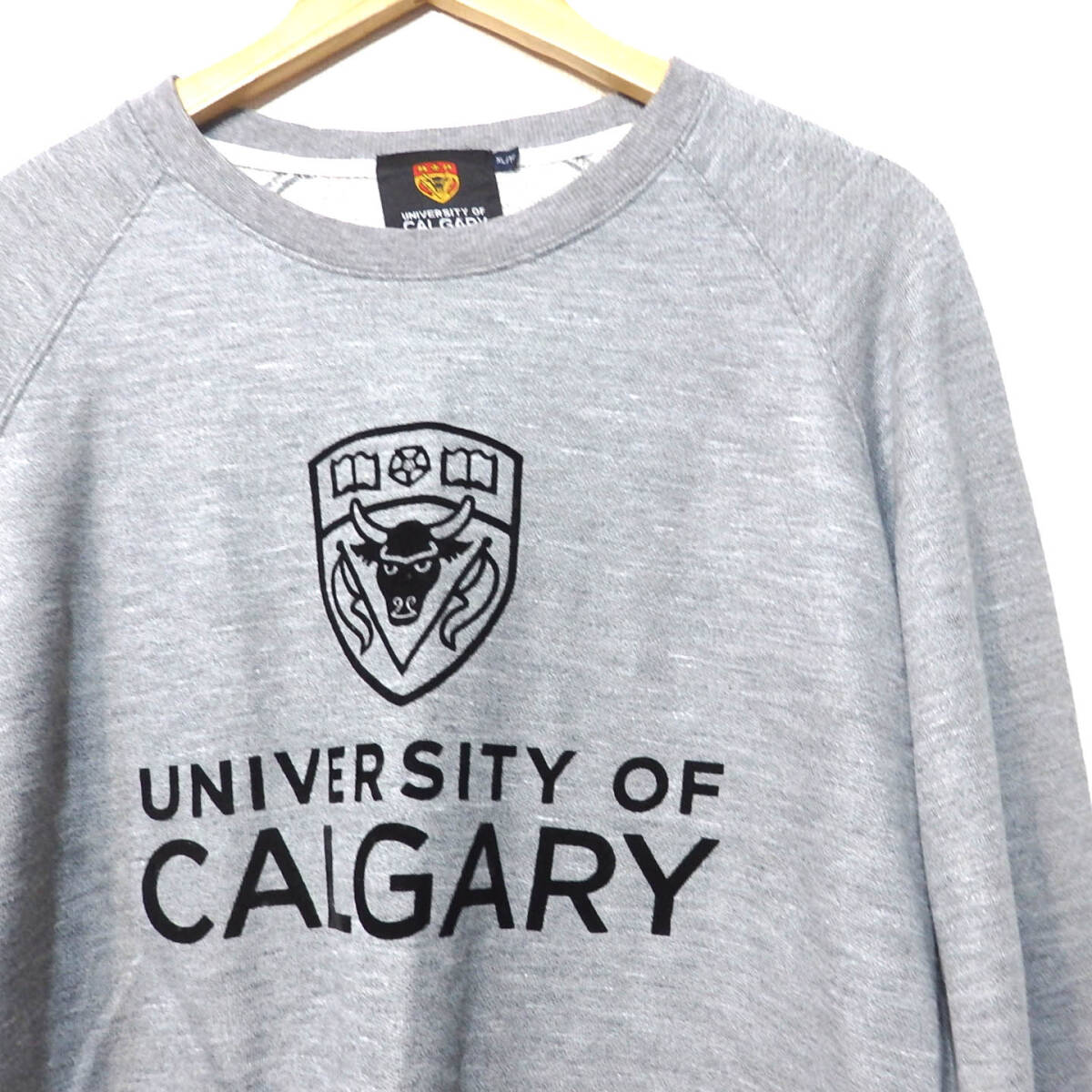 【送料無料】university of calgaryスウェットトレーナー/XLサイズフェルトプリント カルガリー大学 古着の画像2