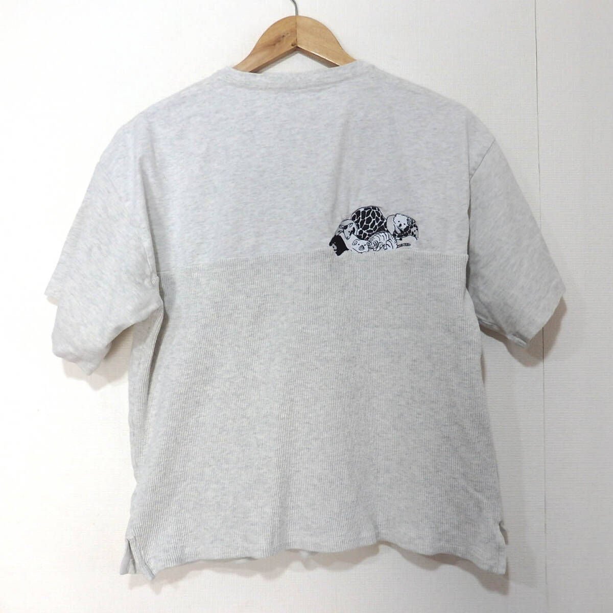 【送料無料】グラニフTシャツ/Mサイズ　アニマル　刺繍デザイン　Design Tshirts Store graniph_画像6