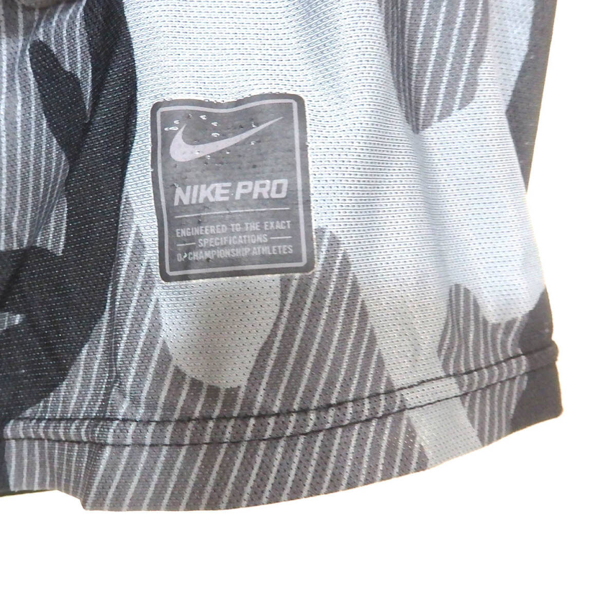 【送料無料】ナイキプロ コンプレッションウェア Tシャツ/カモフラ柄 メンズ Lサイズ NIKE PROの画像4