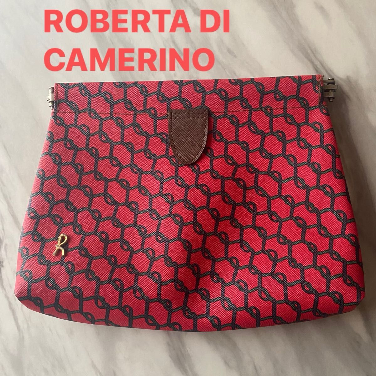 ROBERTA DI CAMERINO ロベルタディカメリーノ　クラッチバック
