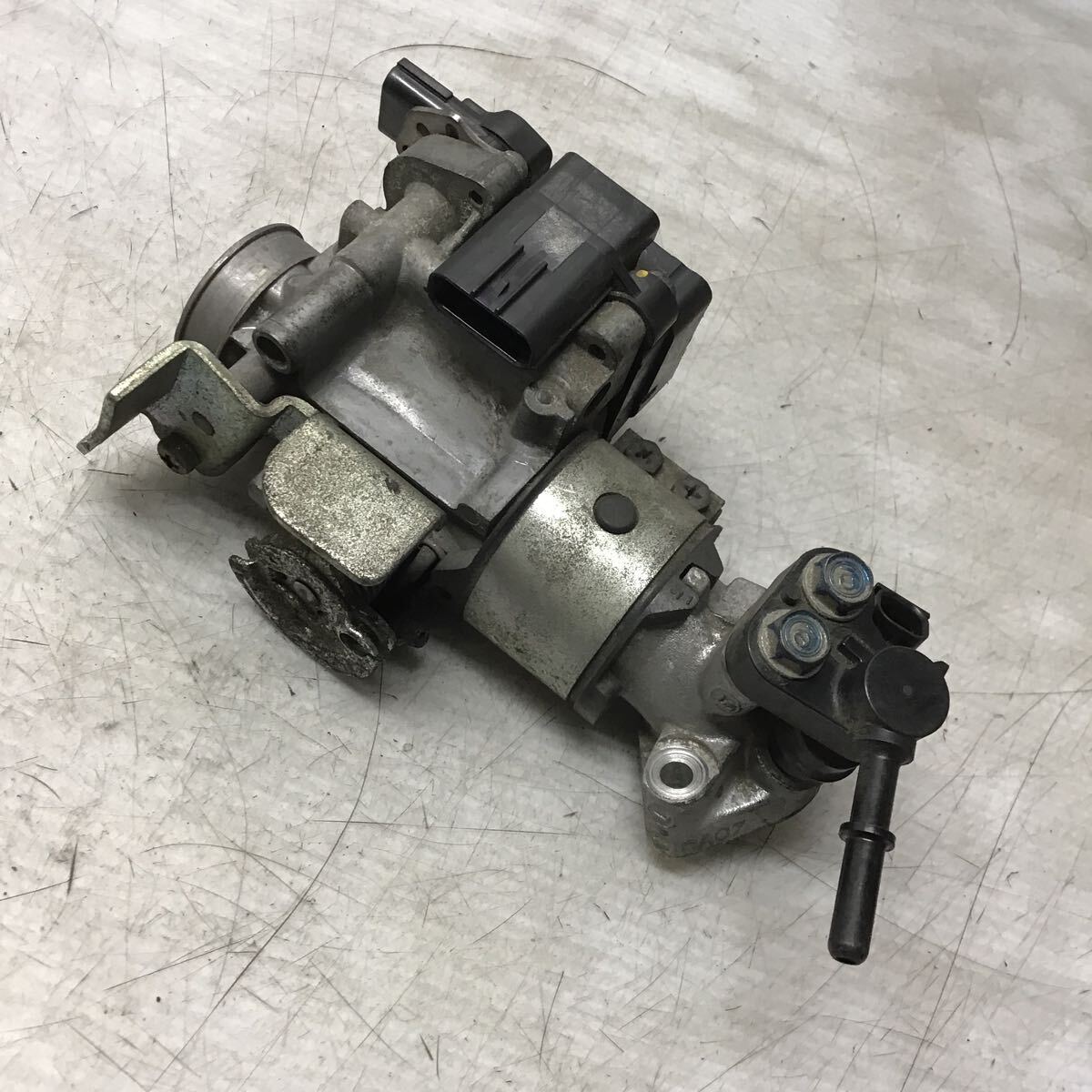 B59-16 ホンダ PCX125 JF28 スロットルボディ　インジェクターセット　動作確認済み 純正部品_画像6