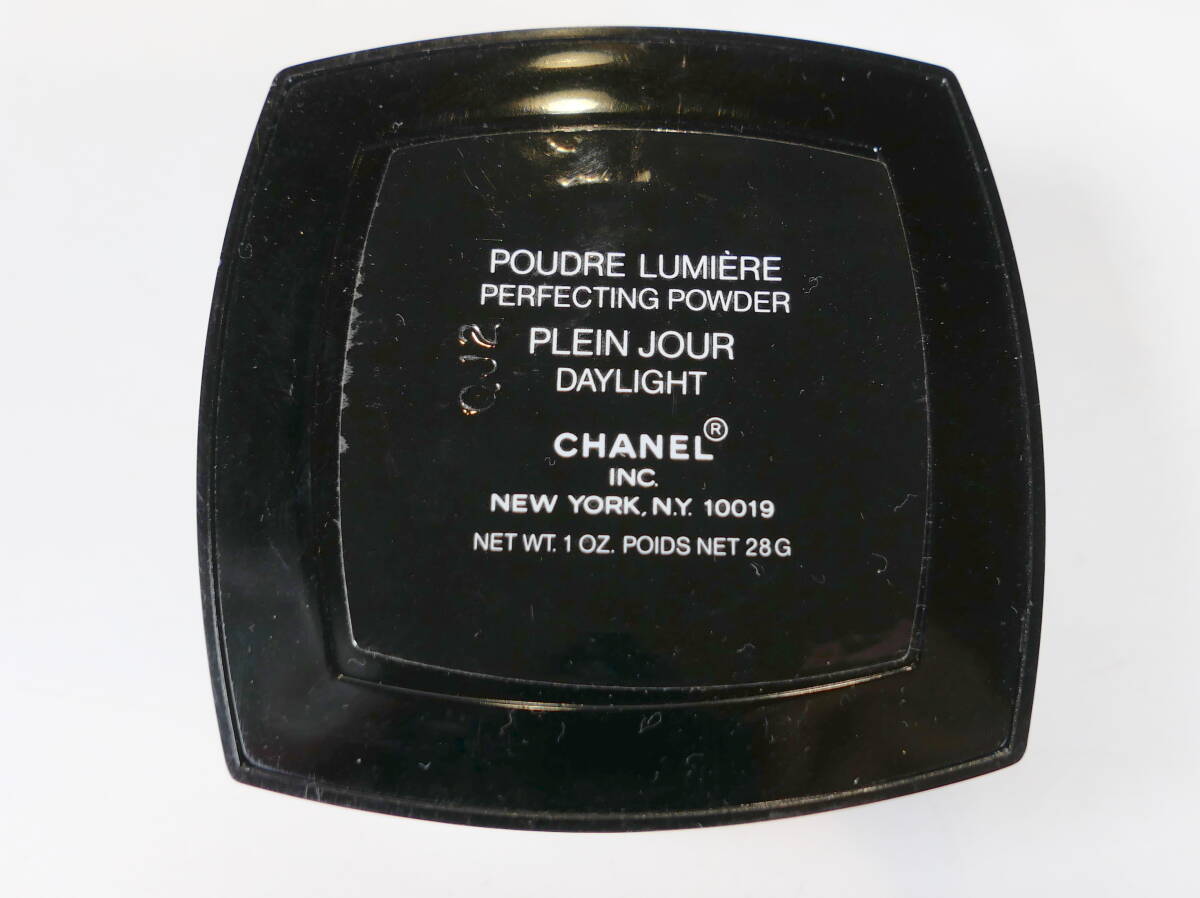 未使用コスメ★CHANEL シャネル プードゥル ルミエール パーフェクティング パウダー PLEIN JOUR DAYLIGHT_画像3