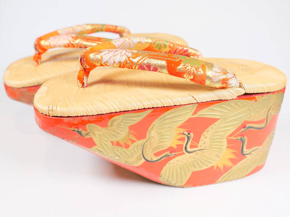  secondhand goods * kimono small articles The Seven-Five-Three Festival for .... geta wooden bell 19cm