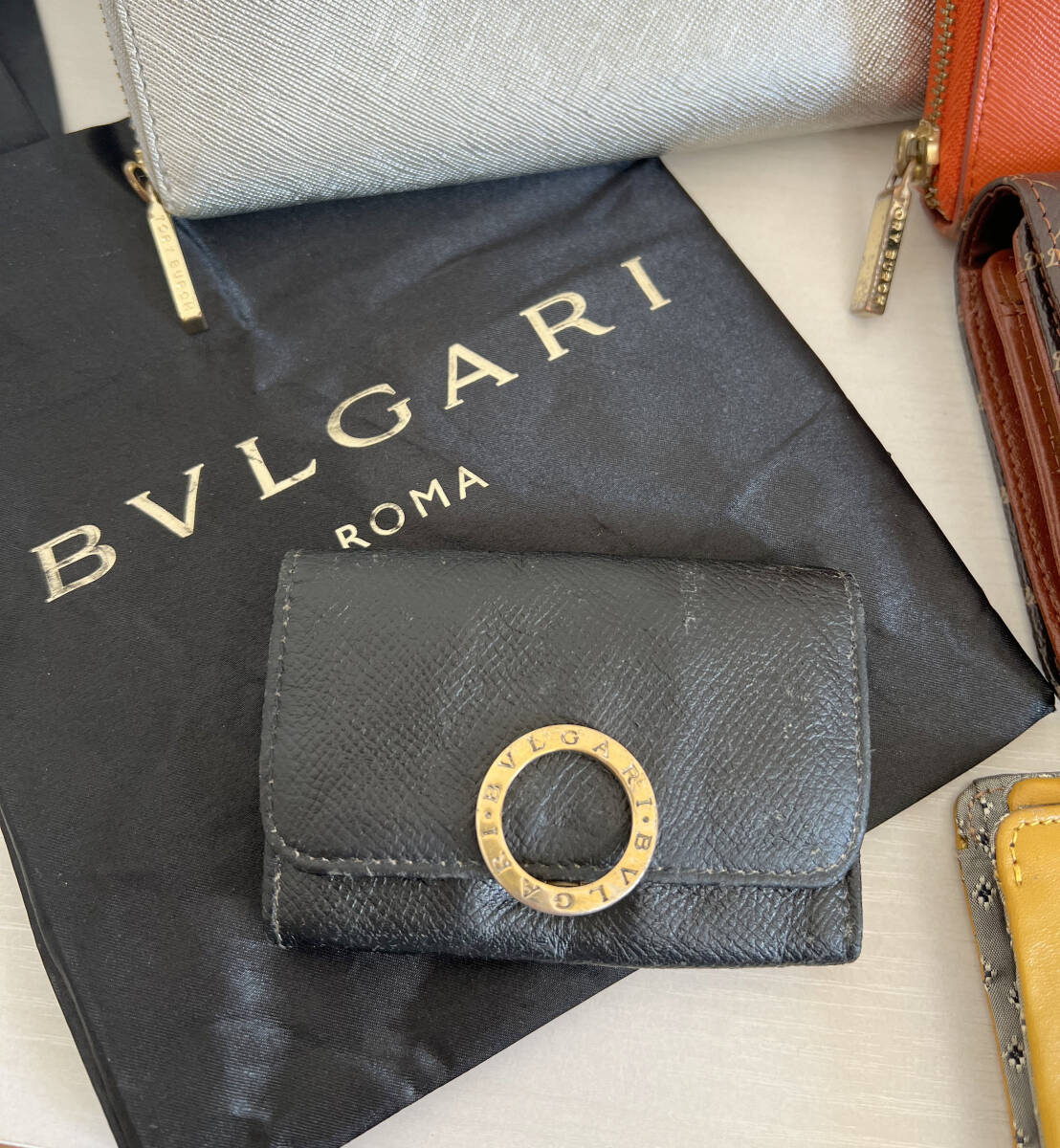 TORY BURCH GUCCI BULGARI kate spade SWAROVSKI他 まとめ売り 財布 小物 各種ブランド ジャンク品　_画像2