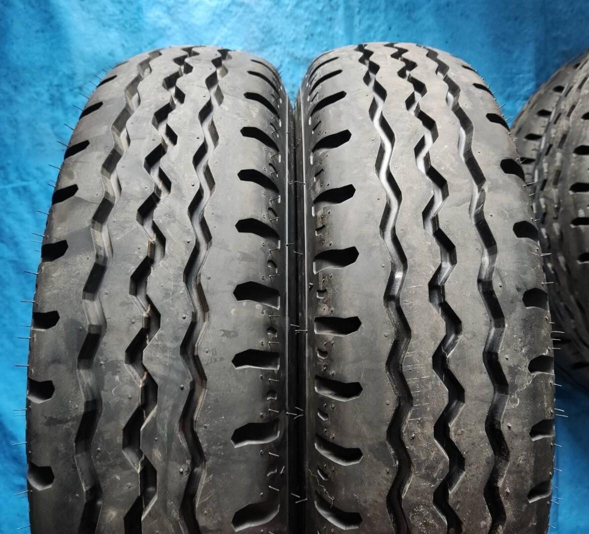 ★新車外し！★ 205/70R16 (111/109L LT) DUNLOP SP485【2023年】6本セット！(6S-123-LT)_画像7