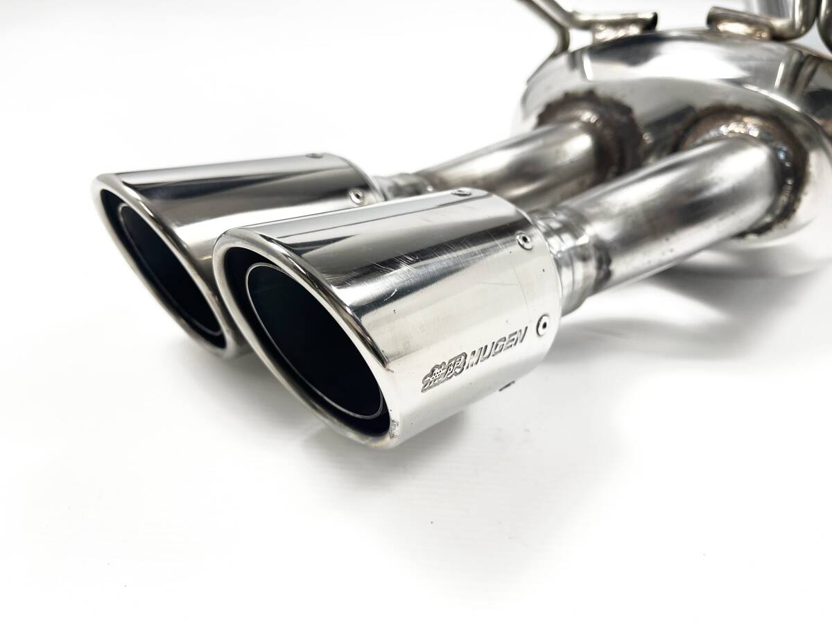 無限 Sports Silencer VEZEL HYBRID FF RU3 スポーツ サイレンサー ムゲン MUGEN ヴェゼル チタン テール デュアル 18000-XMR-K0S0 ベゼル _画像3