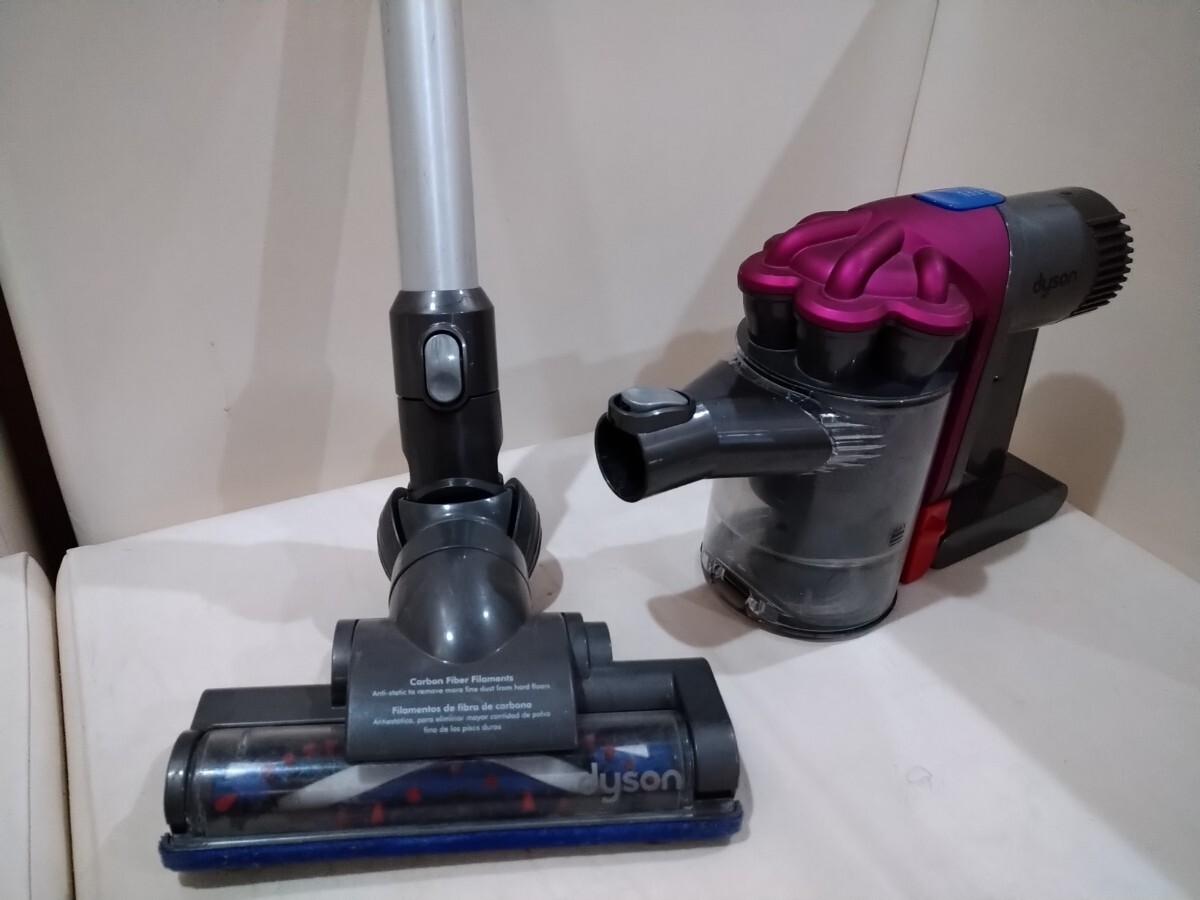 【9904】ダイソン　dyson コードレスクリーナー　DC35 完動品　分解清掃済み_画像1