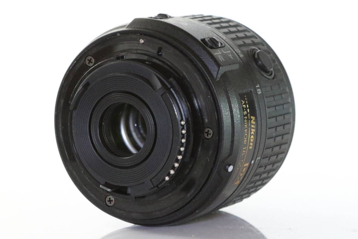 美品 ニコン Nikon D5600 + AF-S DX 18-55mm F3.5-5.6G II レンズキット 動作確認済 送料無料_画像9