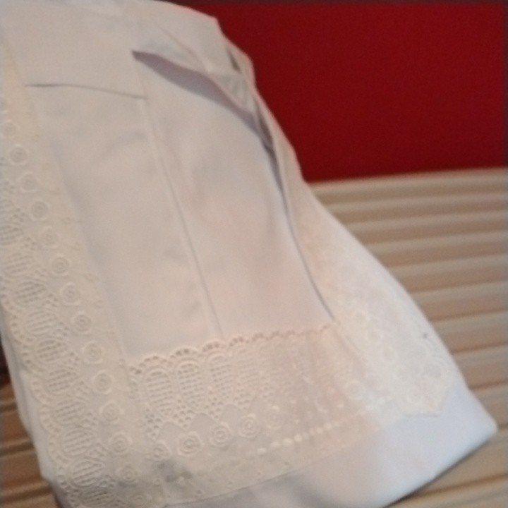 フリル付き　割烹着 かっぽう着 白 エプロン 和装用 和装 刺繍　　ポケットあり_画像4