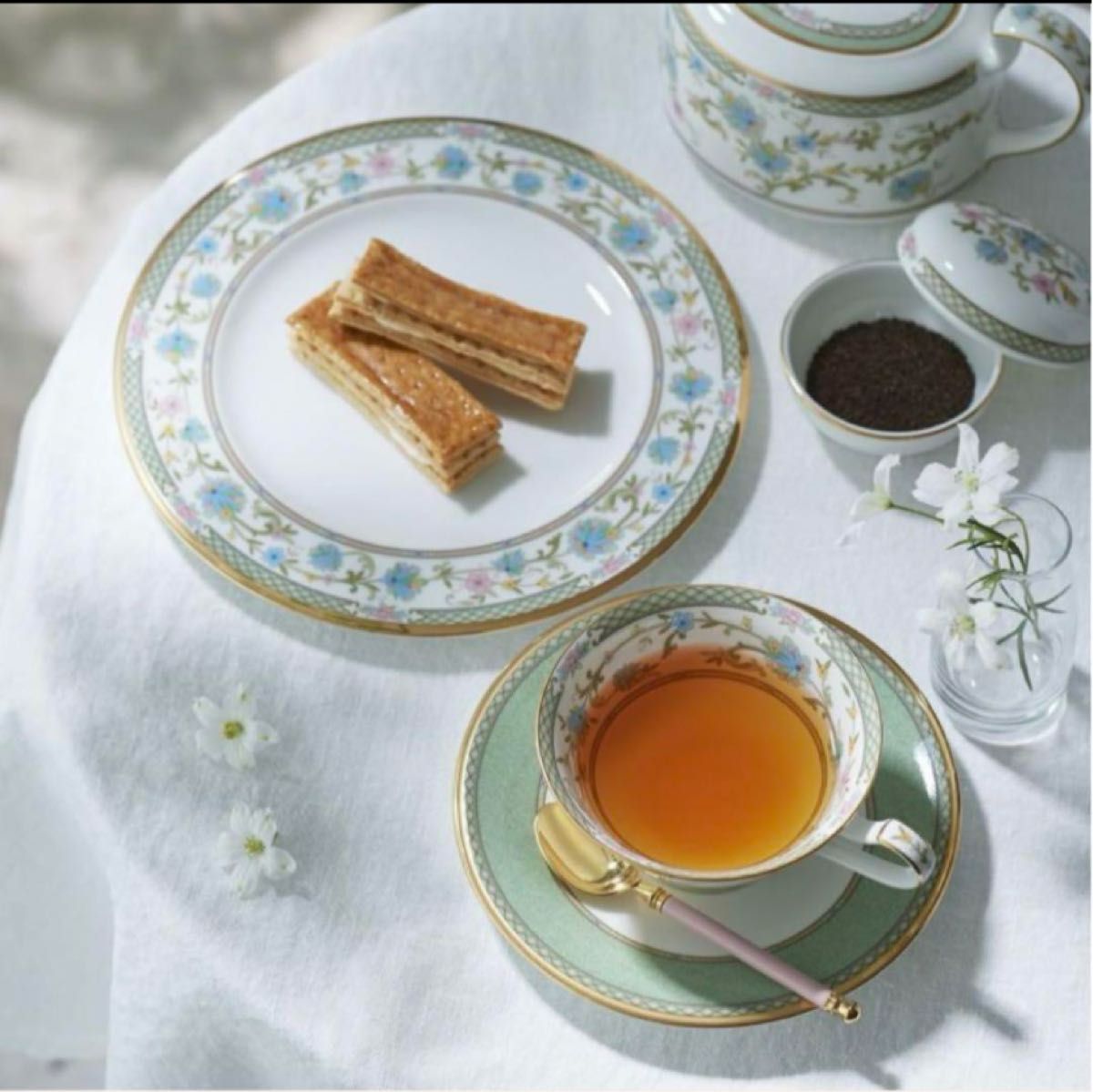 Noritake カップ ソーサー ウェッジウッド WEDGWOOD ティーカップ ノリタケ 金彩