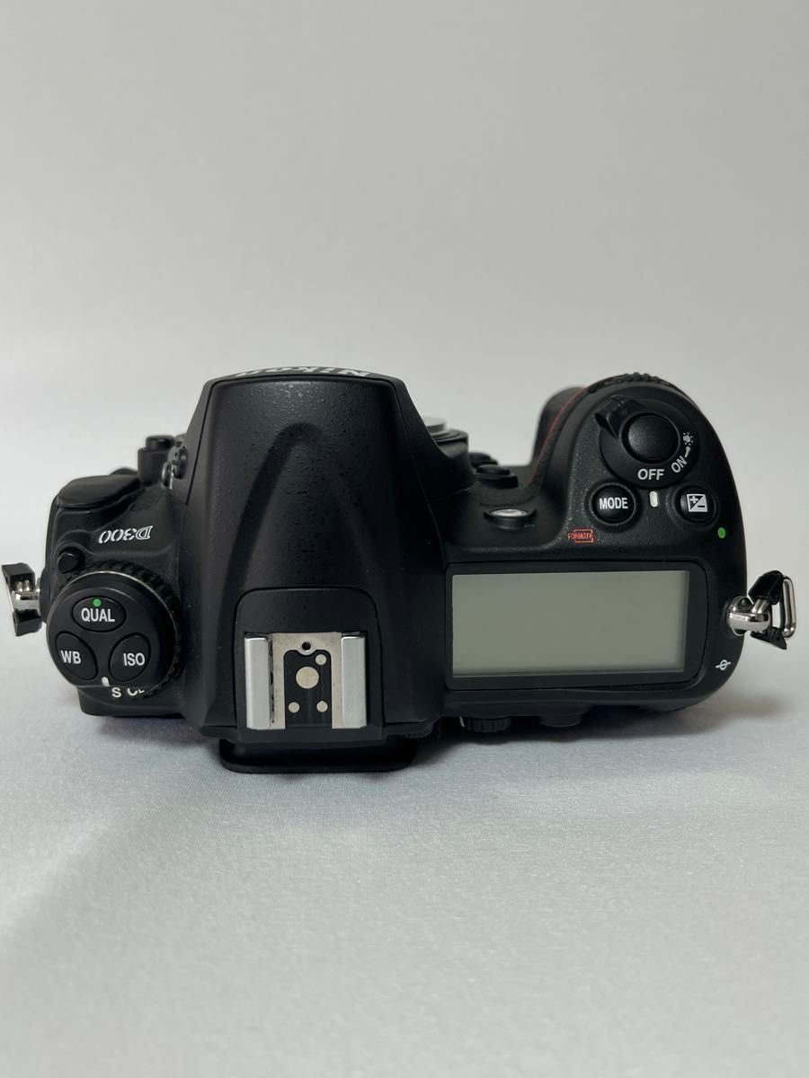 23-056【外観美品・通電せず ジャンク】Nikon D300ボディのみ 23-056【外観美品・通電せず ジャンク】Nikon D300ボディのみ