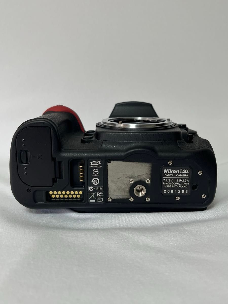 23-056【外観美品・通電せず ジャンク】Nikon D300ボディのみ 23-056【外観美品・通電せず ジャンク】Nikon D300ボディのみ
