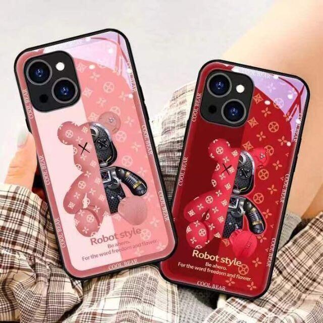 iPhone15 14 13　強化ガラス　高級感 　可愛い　オシャレクマ　赤　ピンク_画像1