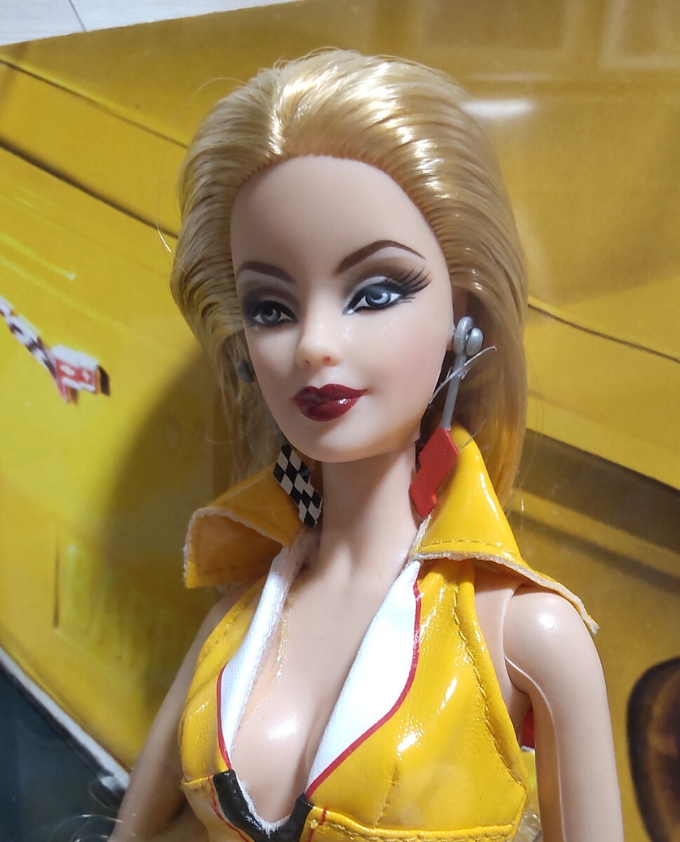 コルベット バービー 黄色のドレス 50周年Barbie CORVETTE_画像2