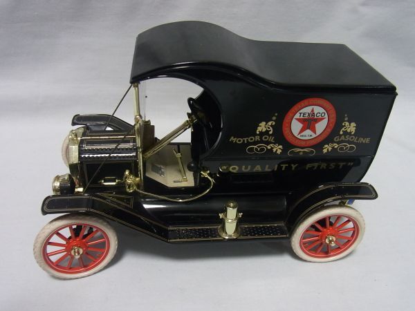 ギアボックス　1/18？　『フォード　モデルTデリバリートラック　1913』　破損ありルース品_画像2