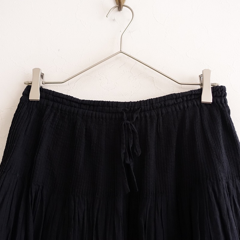 // mezzo ndoso il maison de soil * cotton pin tuck skirt *2 cotton thin long flair Easy black (msk27-2402-98)[80C42]