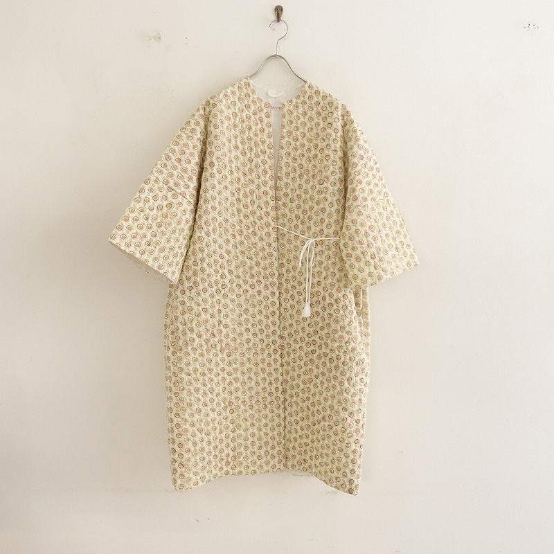 //【2023AW/美品/定価14.9万】トワヴァーズ TOWAVASE *Fille ローブ*カディコットン刺繍ルト綿プリント羽織り(1-2402-589)【51C42】_画像1