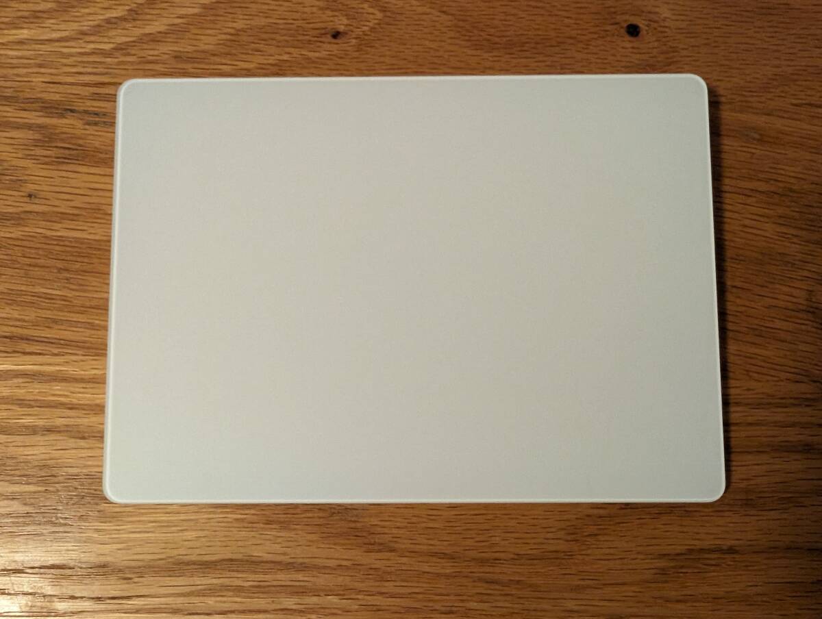 Apple Magic Trackpad 2 アップル マジックトラックパッド 2 MJ2R2J/A  送料当方負担！の画像1