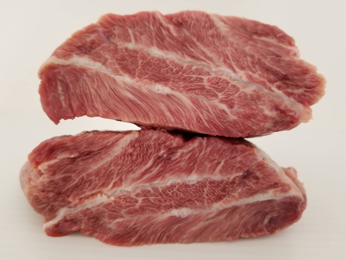 九州産黒毛和牛 ホホ肉　日本品質の極み　約600g　業務用真空ツラミブロック _カットした断面参考写真