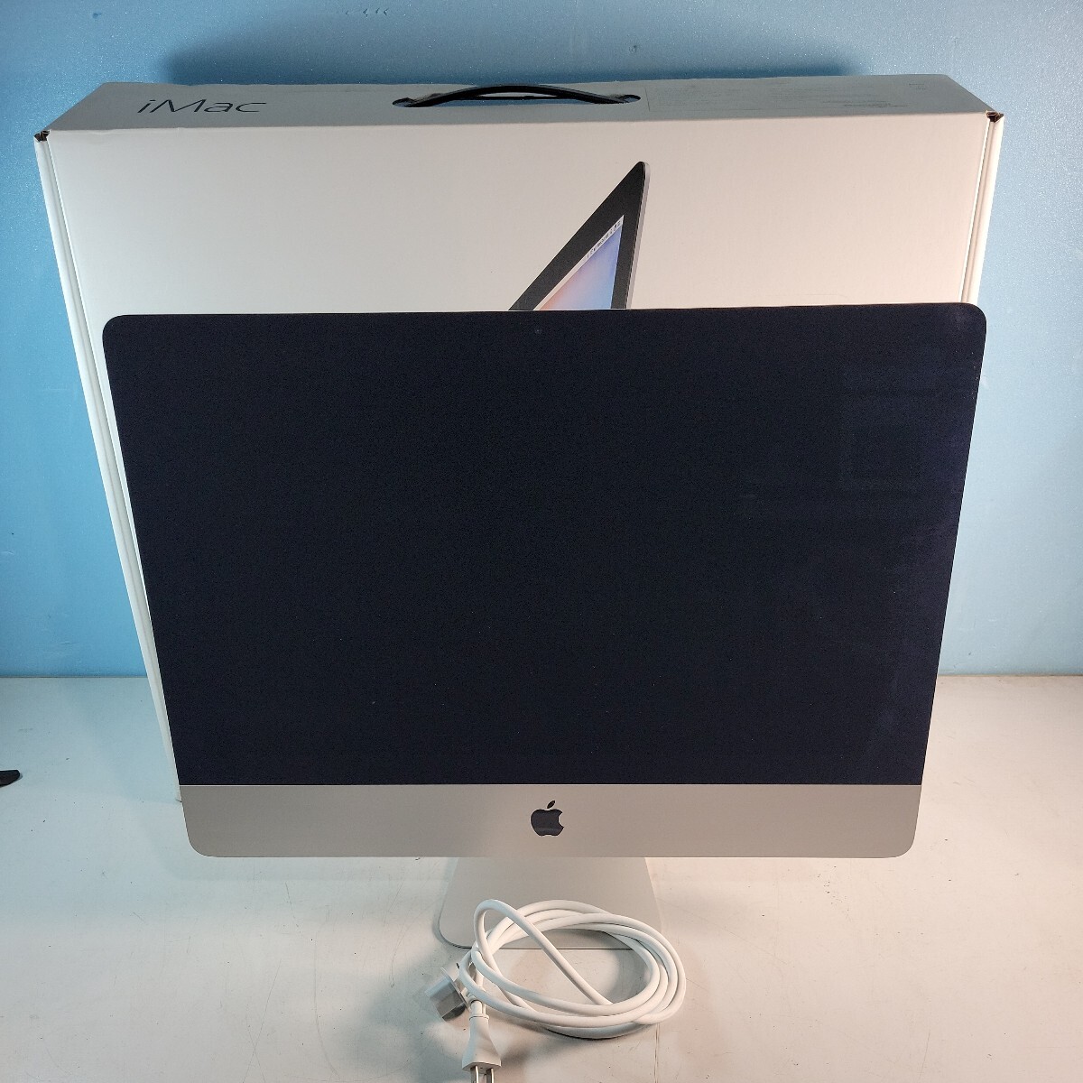 iMac Retina 4K 21.5インチ Late 2015 A1418 /Monterey/メモリ8GB/HDD1TB/Iris Pro 元箱付 中古品 管理番号 2403257_画像6