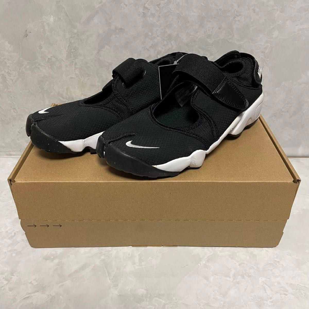 【新品】Nike WMNS Air Rift BR "Black/White"