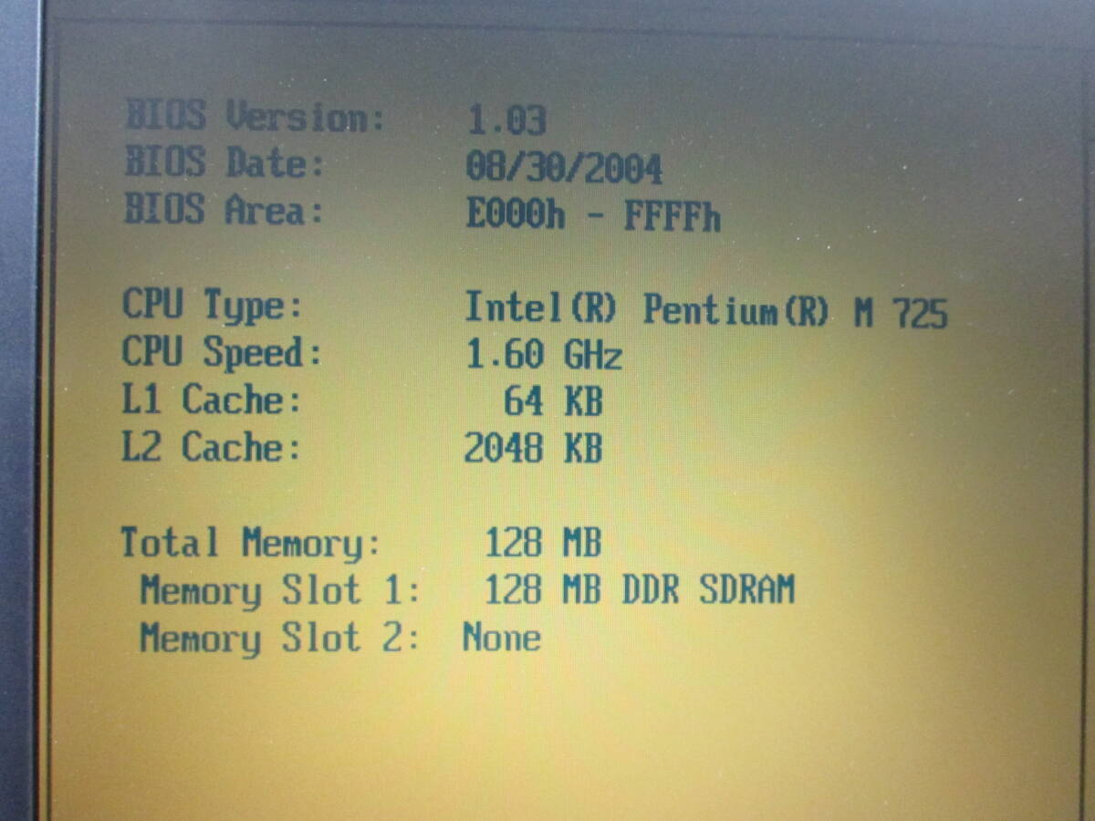 L24 Fujitsu FMV-LIFEBOOK FMV-830MG ＨＤＤレス　　ノートPC　_画像3