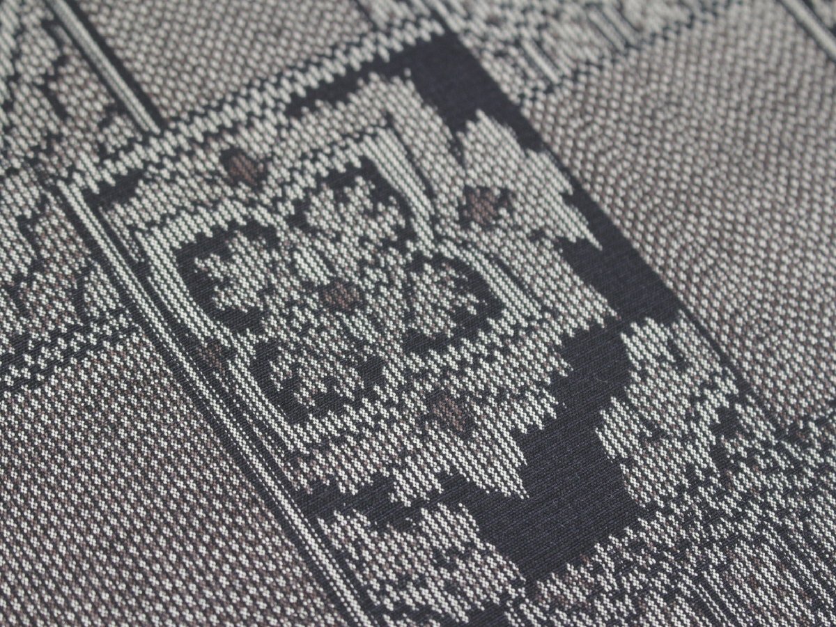 ［反物］手織紬『深雪大島紬』四角に植物文様 e-173の画像8
