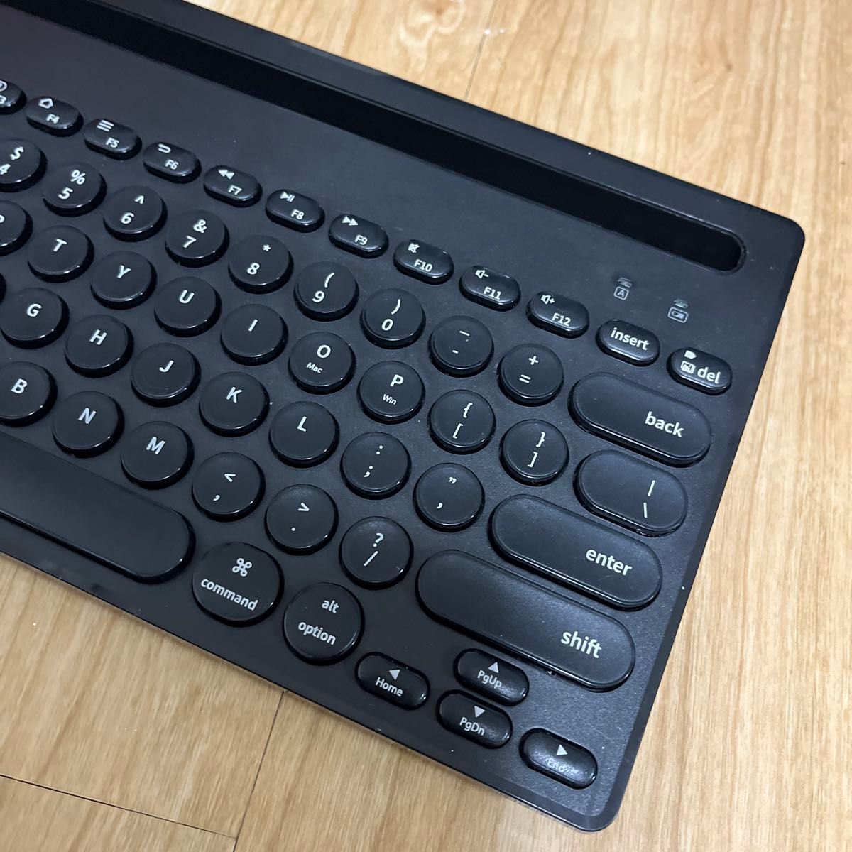 ワイヤレスキーボード キーボード Bluetoothキーボード Bluetooth 黒　GECENINOV