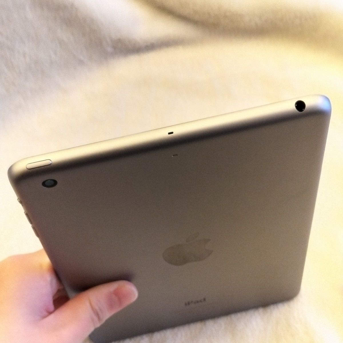 Apple iPad mini3 WiFiモデル 64GB