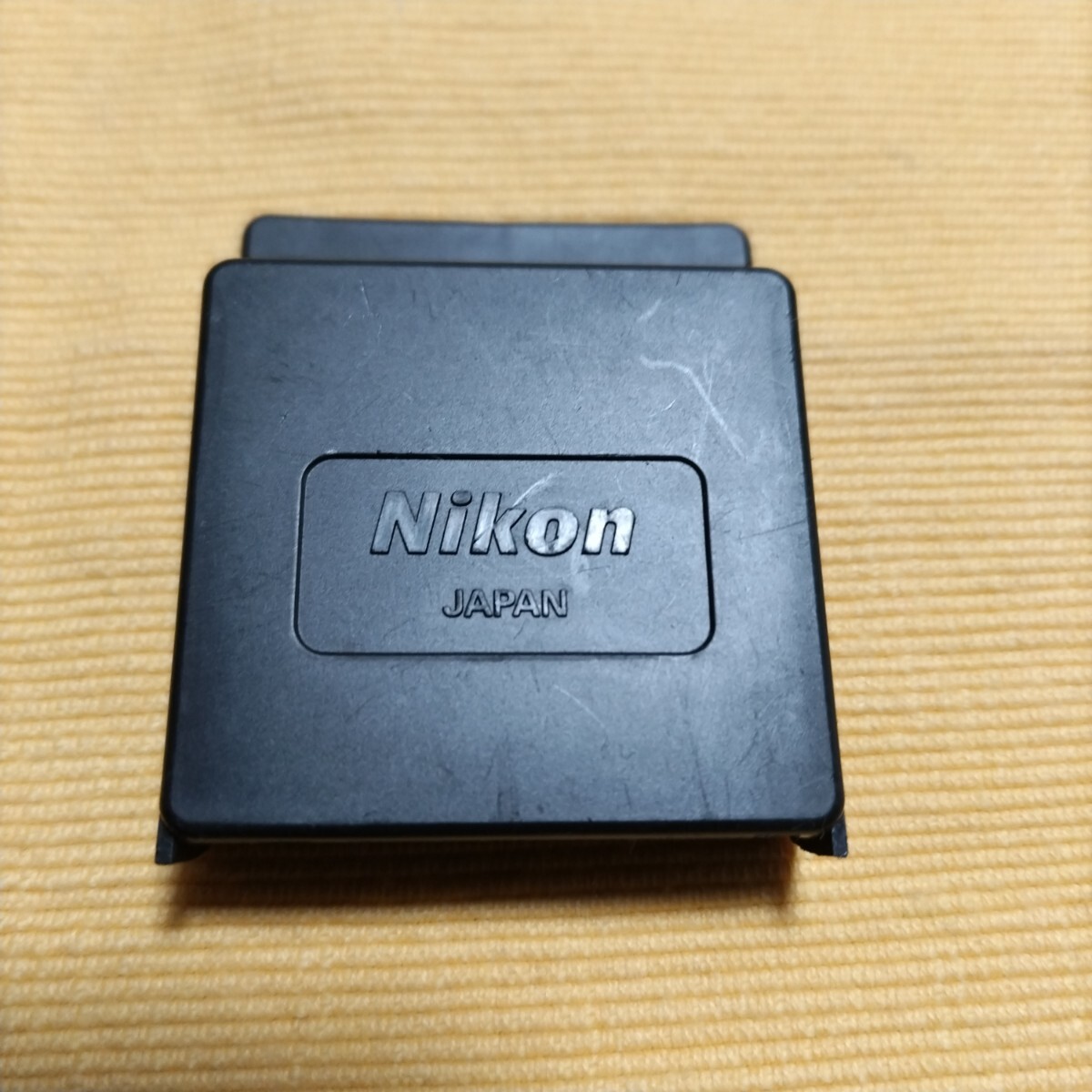 ニコンF4 ファインダー用カバーの画像1