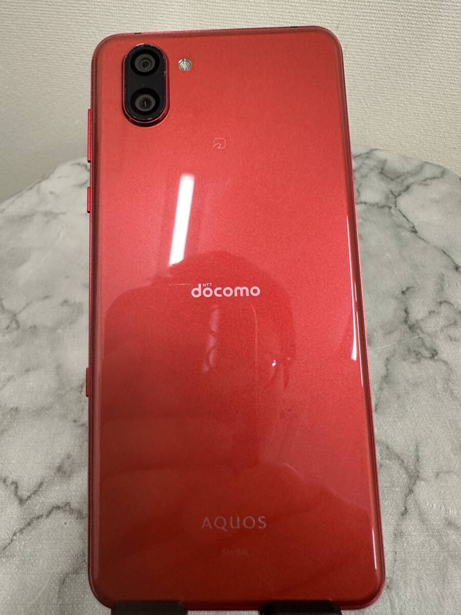 3018■スマホ ドコモ  docomo SH-04L 利用判定〇 シャープ 携帯電話 AQUOS アクオス 中古品 の画像5