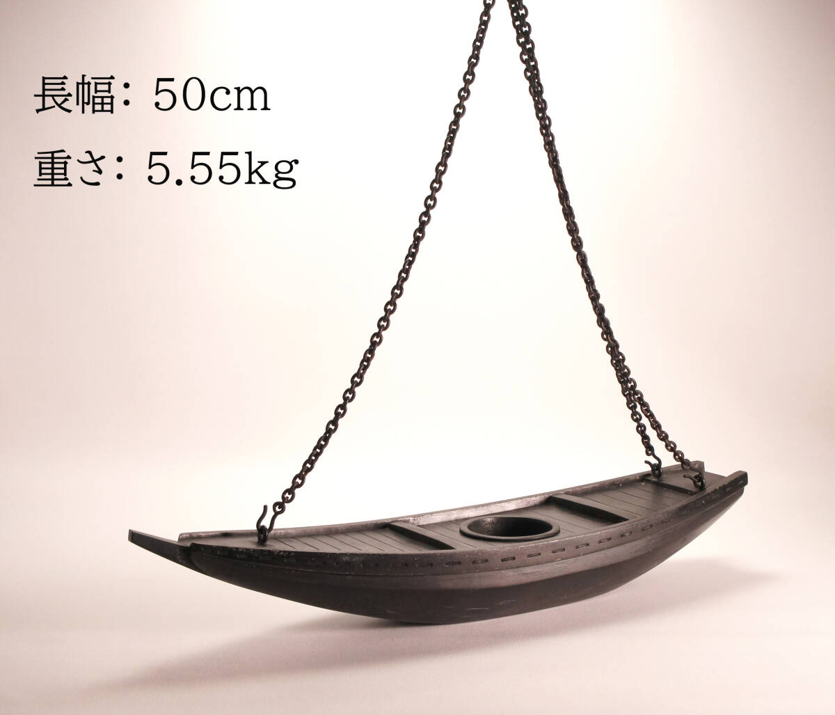 NS3125◆時代金工 古銅 大型 舟形 波紋 釣花生 釣花器 箱付 長幅50cm◆華道具 生け花 秀逸作 希少 金工細工 蔵出し 古美術品_画像2