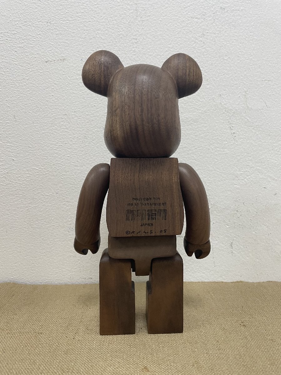 BE@RBRICK WORLD WIDE TOUR KAWS x カリモク x 400% by MEDICOM TOY ベアブリック 置物 ■ 中古 ■ 美品 ■ 箱付き_画像2