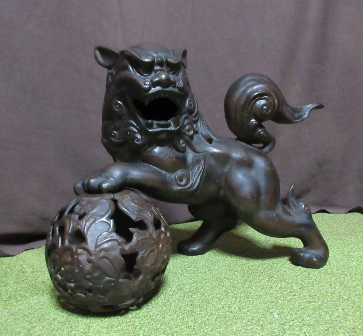玉獅子　唐獅子　鉄器　縁起物　魔除け　置物　インテリア