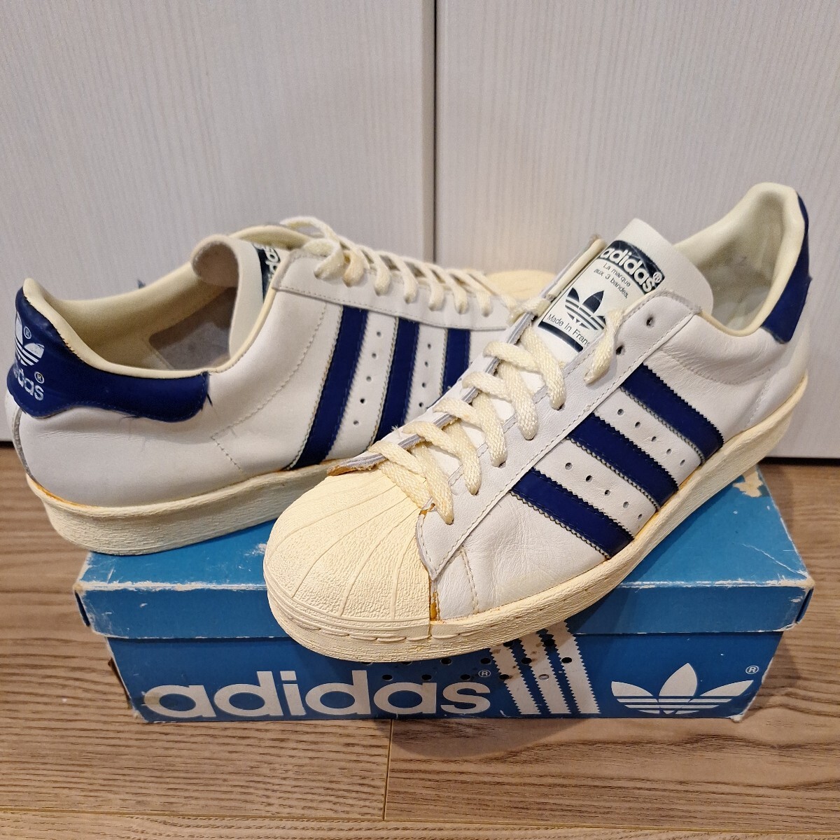 ヴィンテージ 箱付デッドストック adidas フランス製 SUPERSTAR トレフォイルの画像1