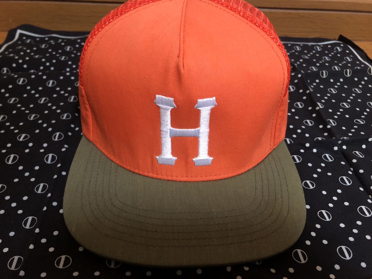 廃盤★ HUF ハフ メッシュ キャップ ★フロント刺繍仕様★キャップ CAP 帽子★フリーサイズ★男女OK★スナップ バック★中古 スケーター _画像2