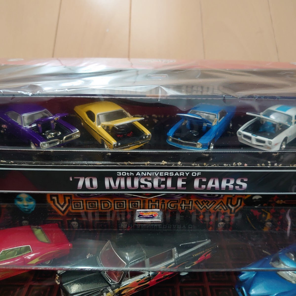 激安スタート！ホットウィール Hot wheels コレクティブル 4個セット！ ハードロックカフェ muscle cars voodoo highway lowboyz カスタムの画像4