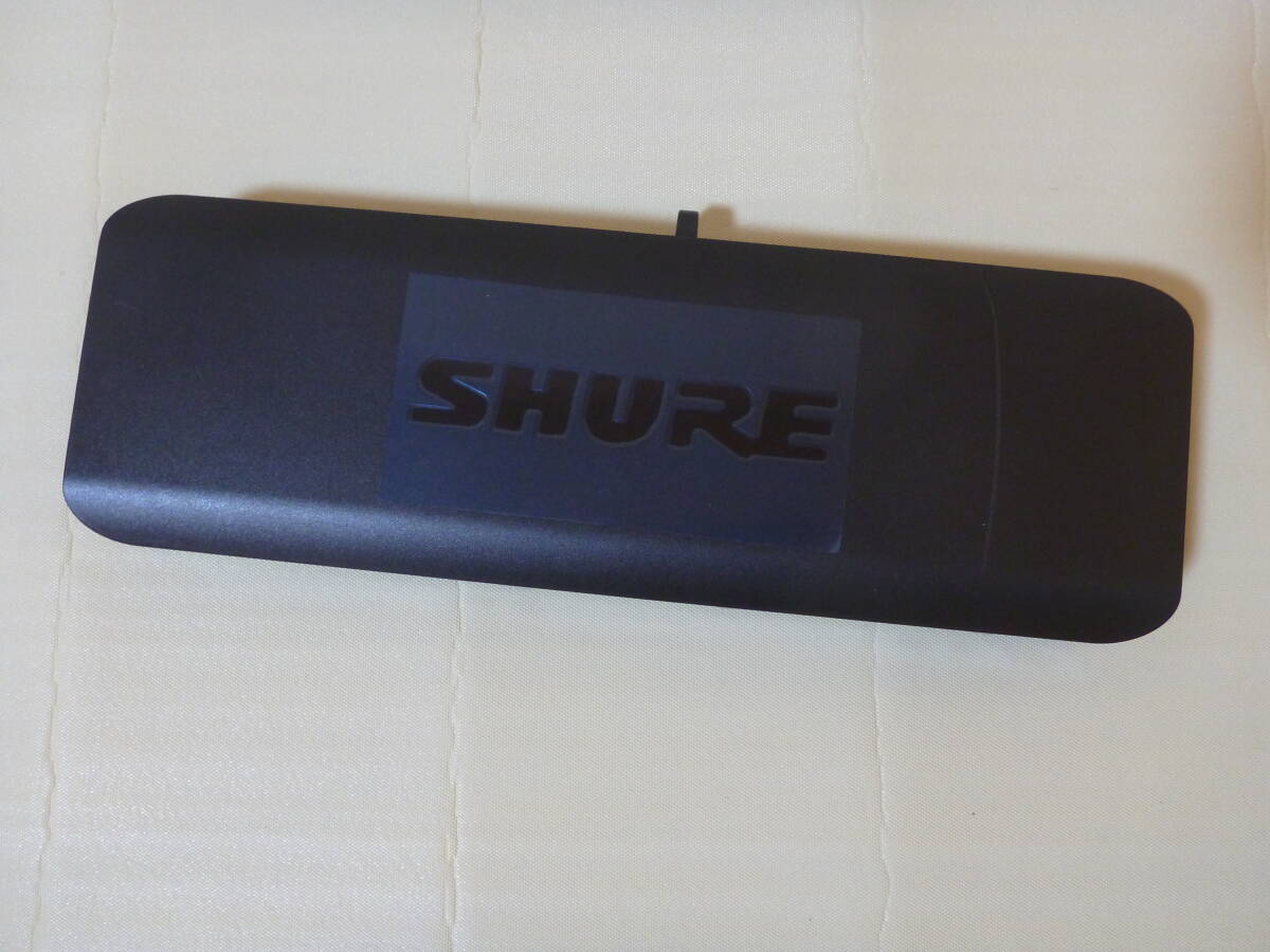 T-03029 / SHURE / BLX88 JB / ワイヤレスマイクシステム受信機 / 本体のみ / 動作未確認 / ゆうパック発送 / 80サイズ / ジャンク扱い_画像2