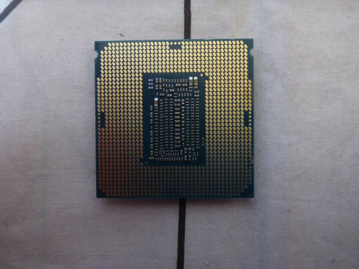 管理番号　T-03112 / INTEL / CPU / Core i7-9700K / LGA1151 / BIOS起動確認済み / ゆうパケット発送 / ジャンク扱い_画像3